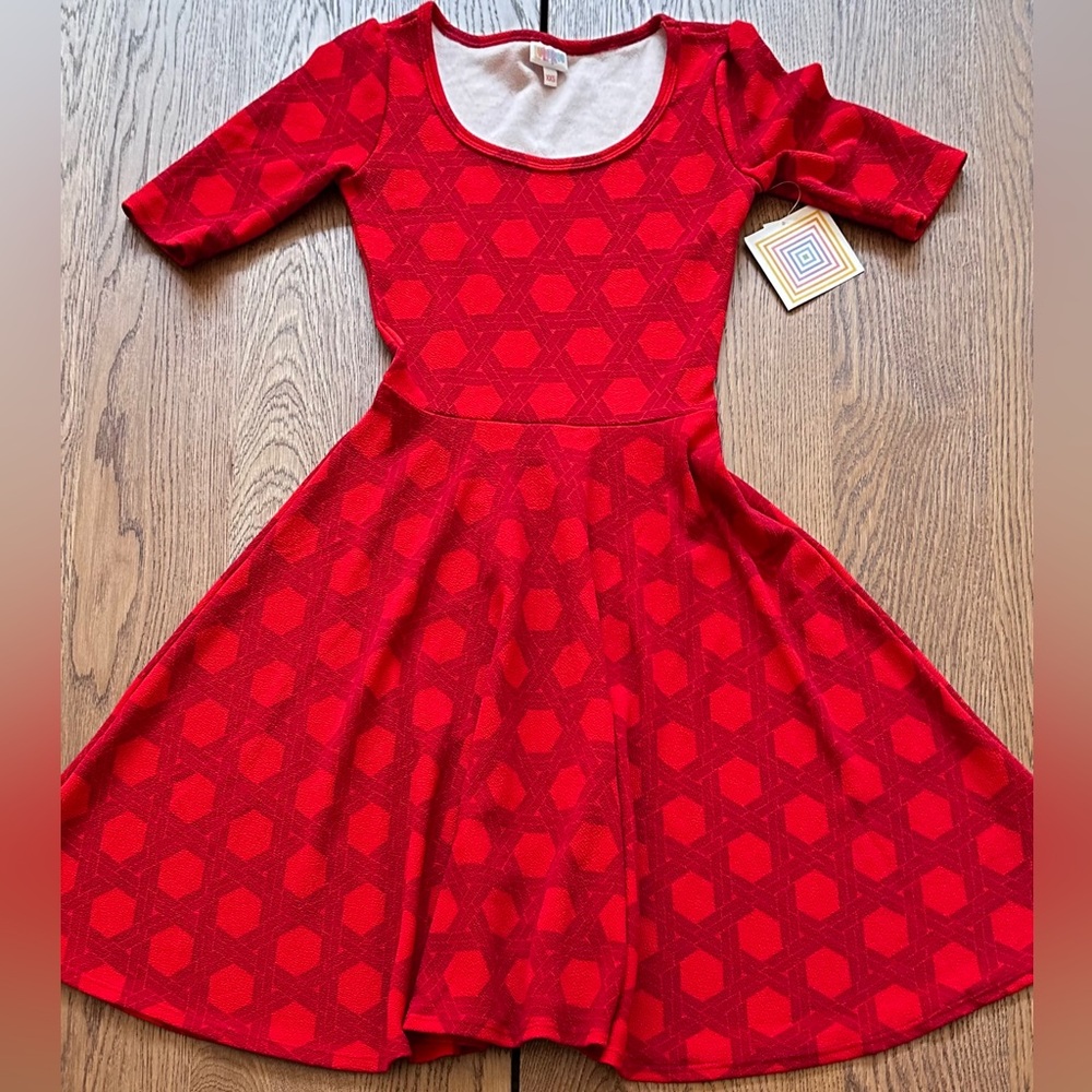 NWT. Elegant Red Patterned Dress Size XXS - Picture 11 of 15